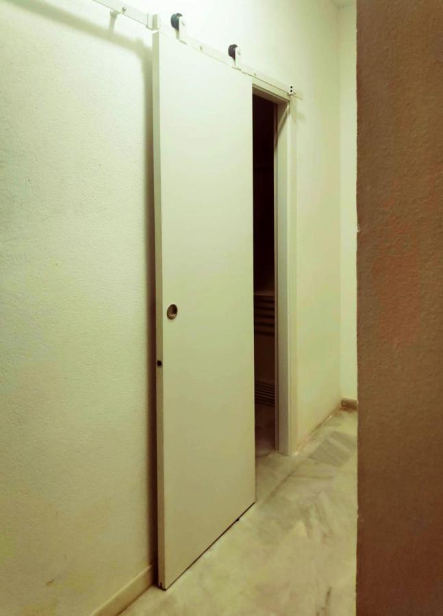 Comfortable In 65 M² With Balcony Apartamento Sevilla